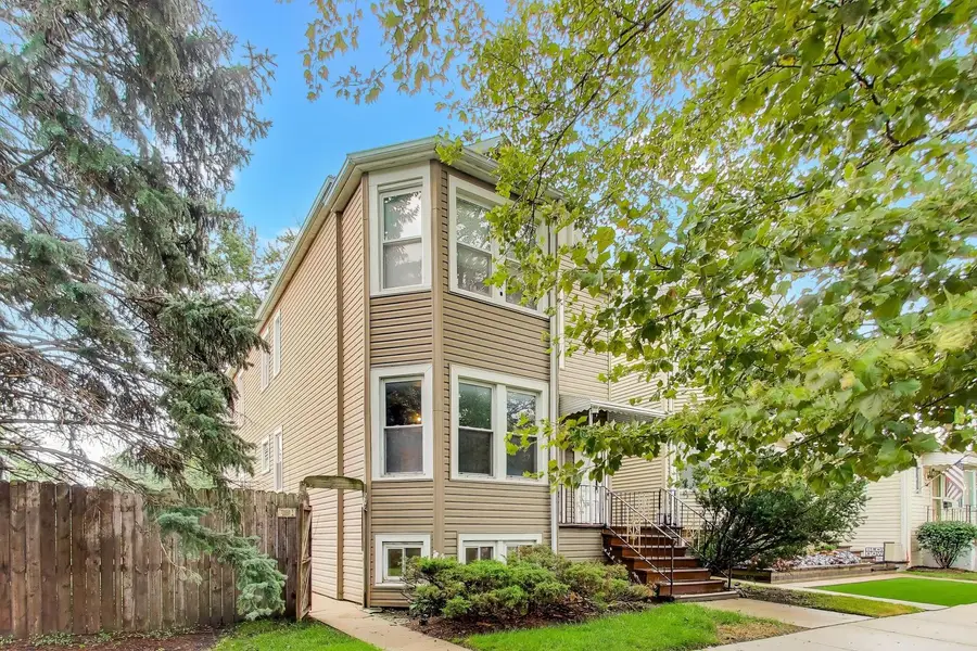 5753 W Giddings Street, Chicago, IL 60630 - #2