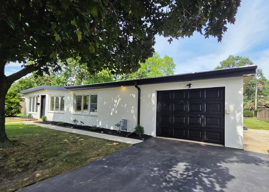 7906 W 98th Street, Hickory Hills, IL 60457 - #2