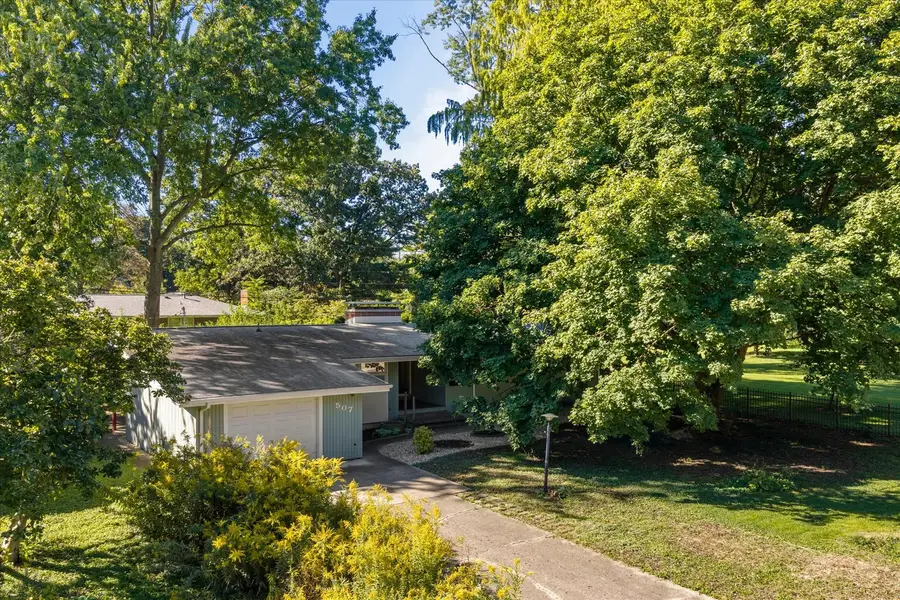 507 E Sunnycrest Court, Urbana, IL 61801 - #2
