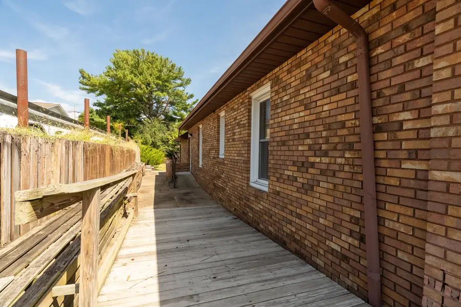 330 North Street, Murphysboro, IL 62966 - #3