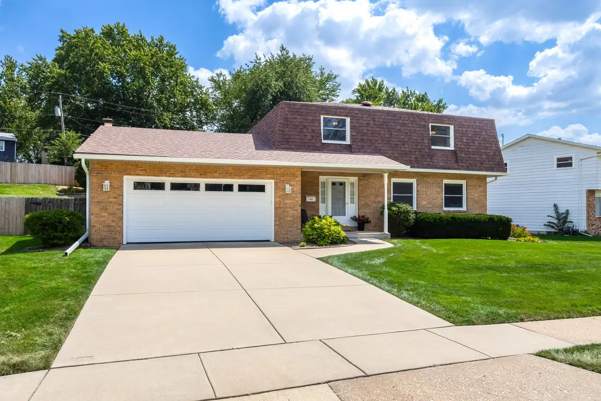 3227 Lorton Avenue, Davenport, IA 52807 - #1