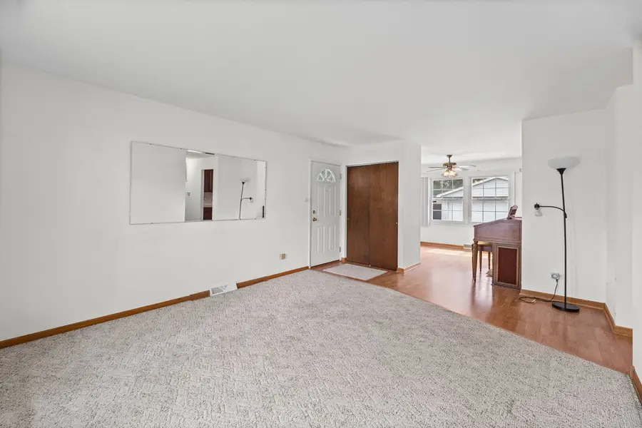 2207 Kingfisher Lane, Rolling Meadows, IL 60008 - #3