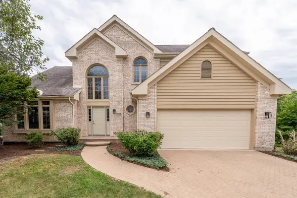 1304 Champagne Court, Naperville, IL 60563