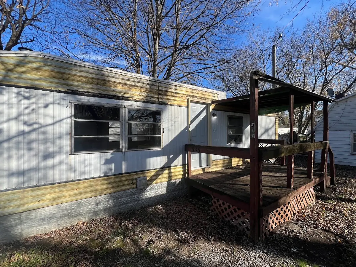 535 W 6th Street, Mount Carmel, IL 62863 - #1