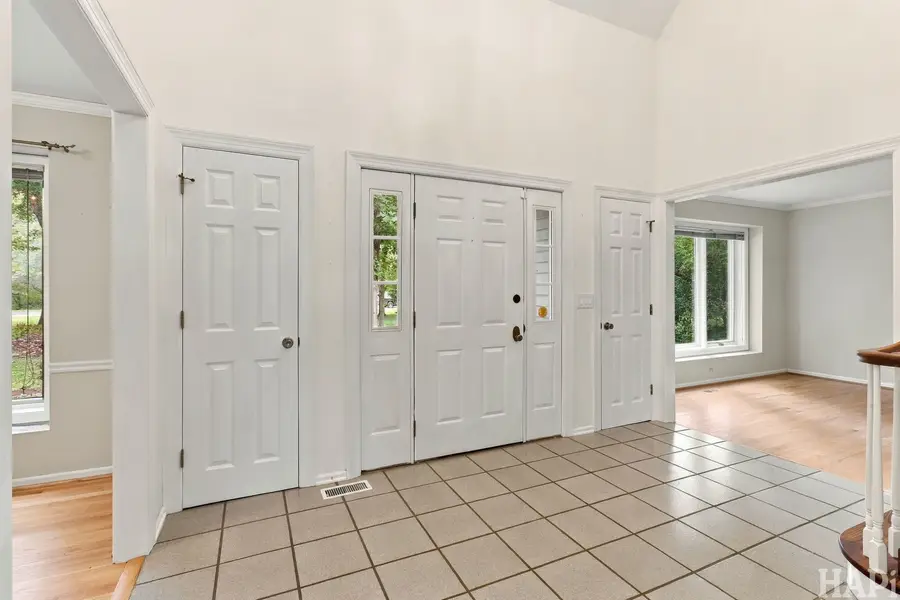 22 Bruce Circle N, Hawthorn Woods, IL 60047 - #2