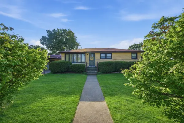8300 Long Avenue, Burbank, IL 60459