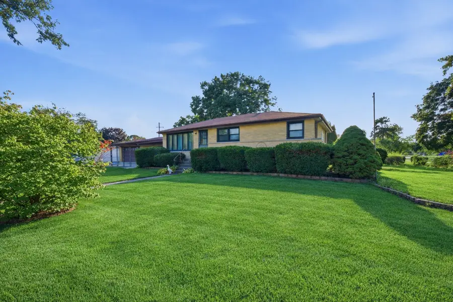 8300 Long Avenue, Burbank, IL 60459 - #2