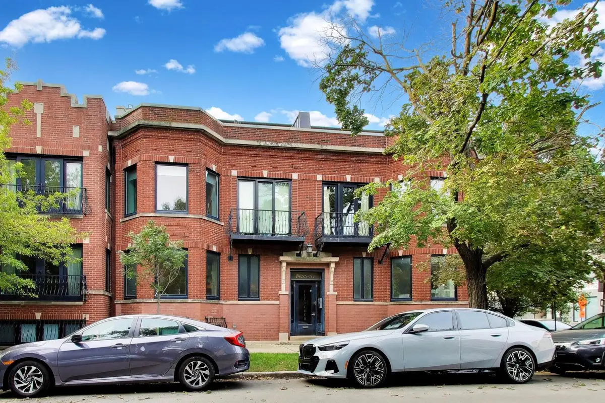 1457 W Fletcher Street #1, Chicago, IL 60657 - #1