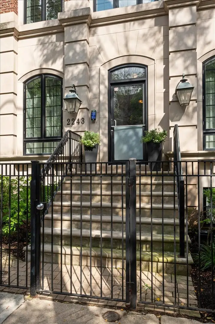 2243 N Halsted Street #3S, Chicago, IL 60614 - #2