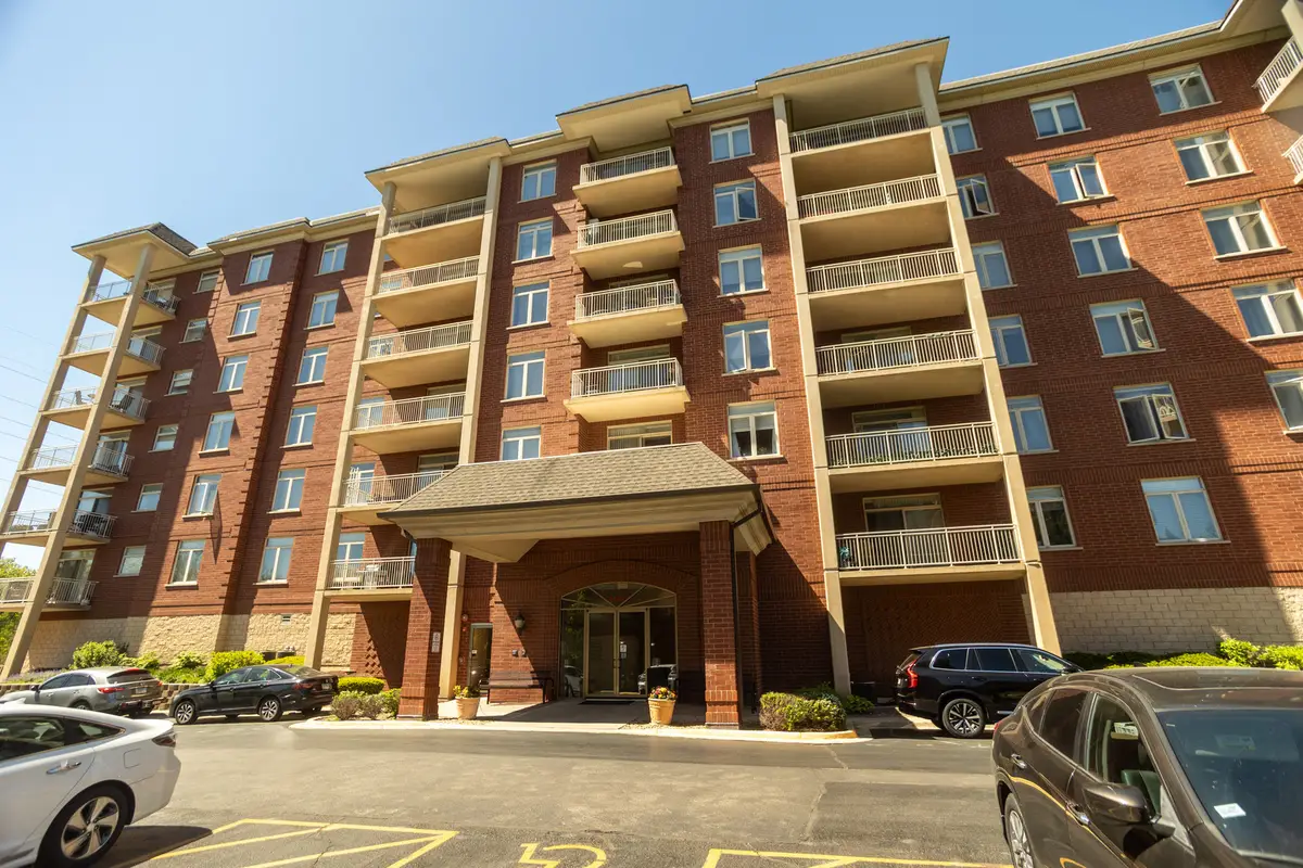 8440 Callie Avenue #606, Morton Grove, IL 60053 - #1