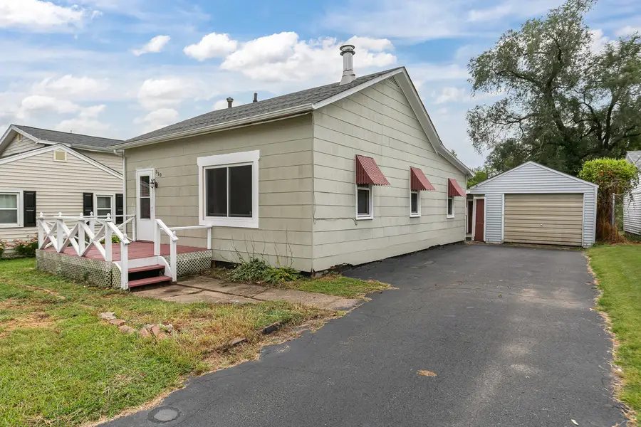 510 10th Avenue, Colona, IL 61241 - #2
