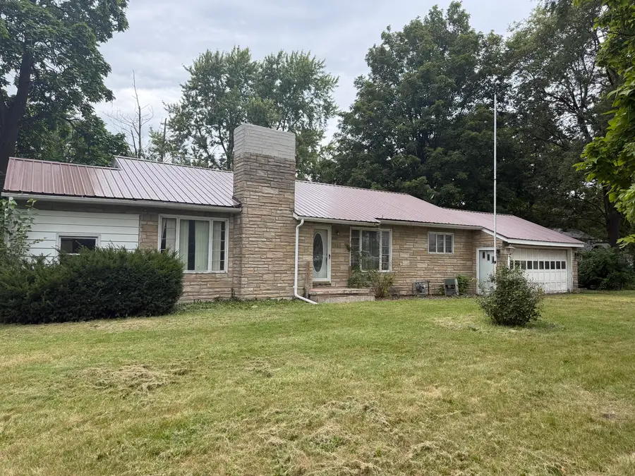 112 N Maple Street, Gilman, IL 60938 - #2