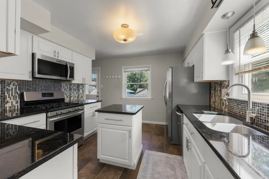 207 S Wilmette Avenue, Westmont, IL 60559 - #3