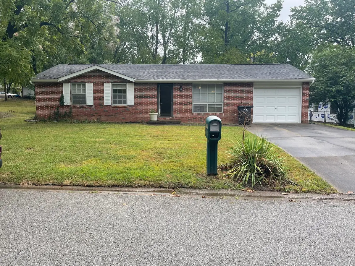 1007 W Laurel Street, Carbondale, IL 62902 - #1