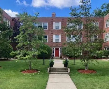 808 Oakton Street #1, Evanston, IL 60202