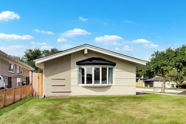3 W White Oak Street, Arlington Heights, IL 60005
