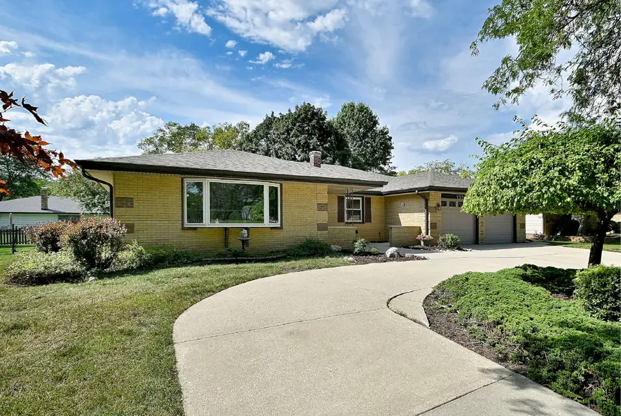 132 S Staffire Drives, Schaumburg, IL 60193 - #3