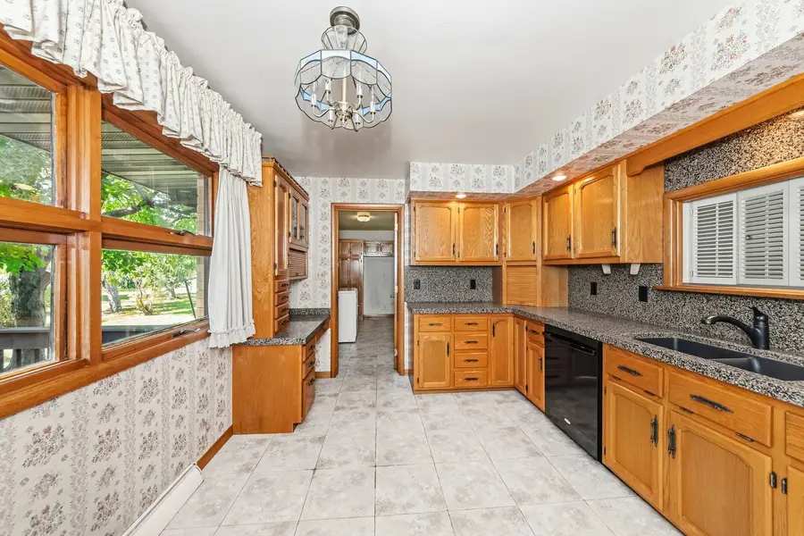 641 W Sixth Street, Minonk, IL 61760 - #3