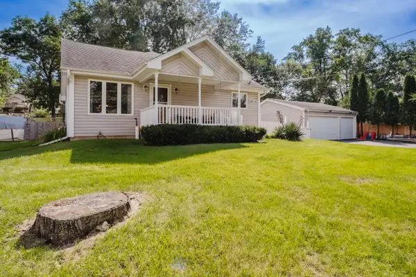 38315 N 5th Avenue, Spring Grove, IL 60081
