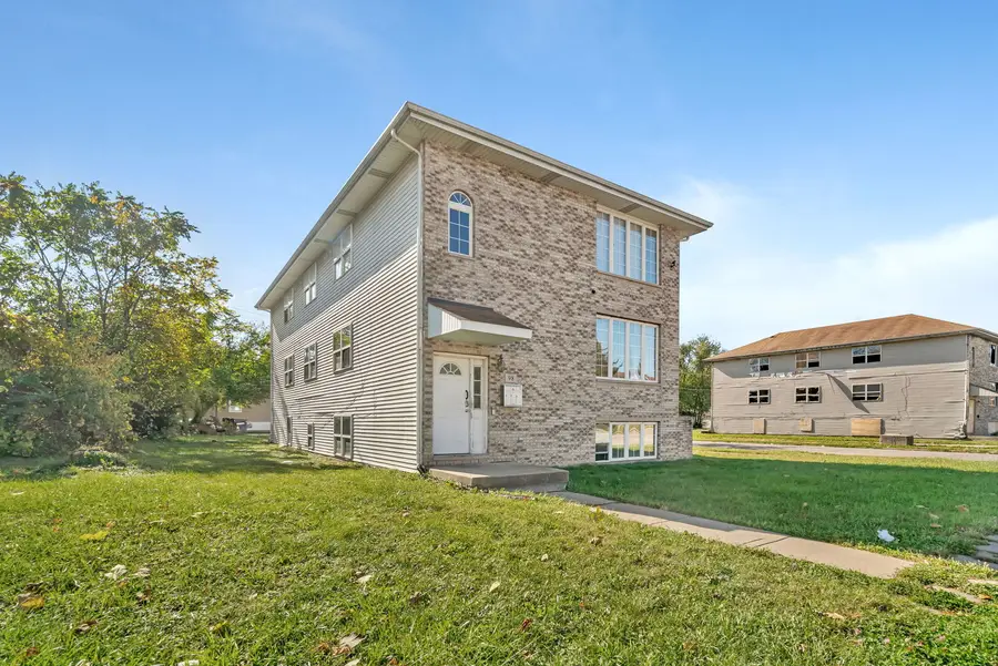 98 W 154th Street, Harvey, IL 60426 - #2