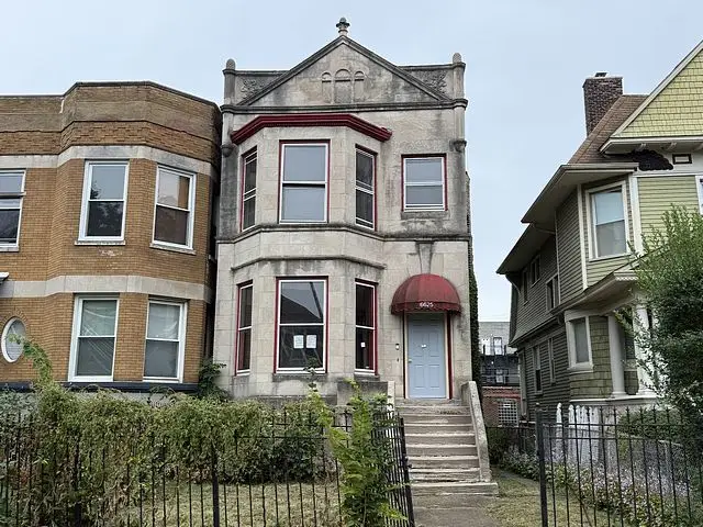 6625 S Woodlawn Avenue, Chicago, IL 60637 - #1