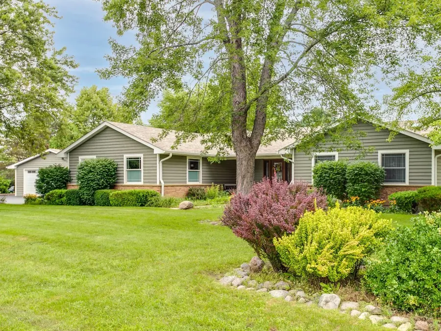 717 Roberts Road, Winthrop Harbor, IL 60096 - #3