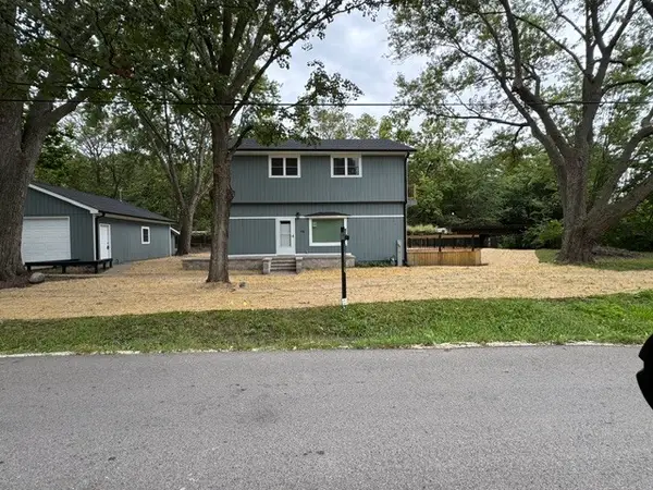12 N Adams Street, Oswego, IL 60543