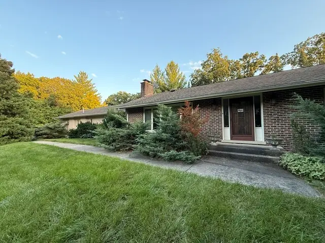 1842 Thomas Atkinson Road, Inverness, IL 60067 - #1