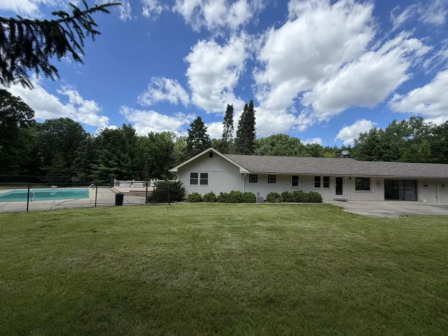 1842 Thomas Atkinson Road, Inverness, IL 60067 - #3