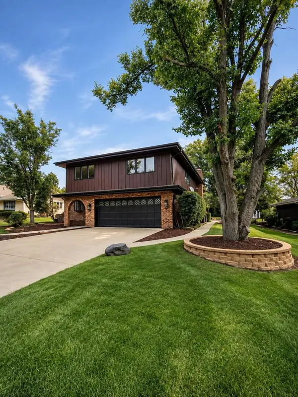 725 Birchwood Road, Frankfort, IL 60423