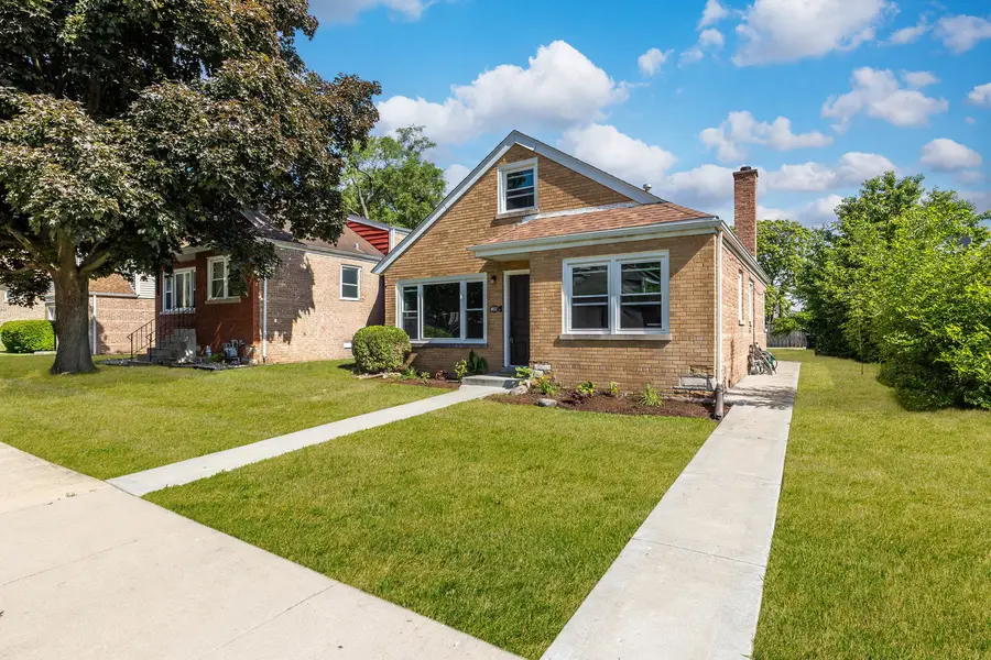 8022 42nd Street, Lyons, IL 60534 - #2