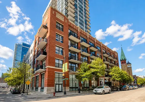210 S Desplaines Street #2203, Chicago, IL 60661