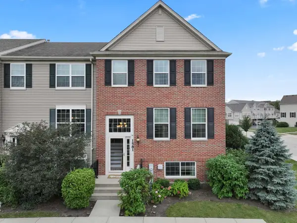 Address Withheld By Seller, South Elgin, IL 60177