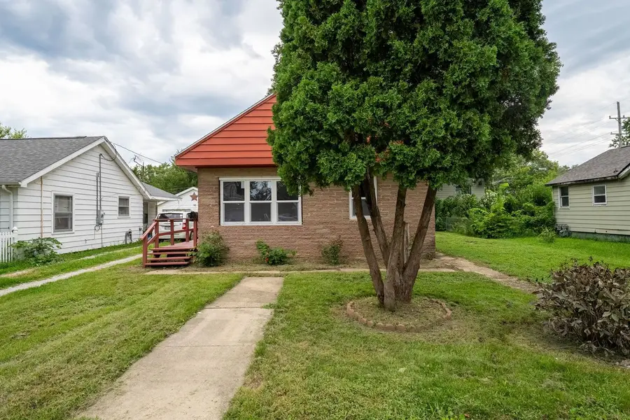 823 E Prairie Street, Pontiac, IL 61764 - #3