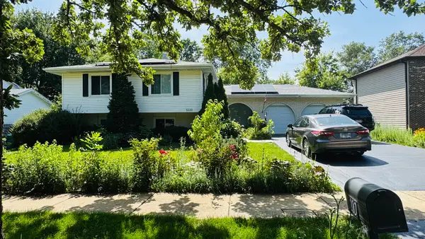 3220 Saratoga Avenue, Downers Grove, IL 60515