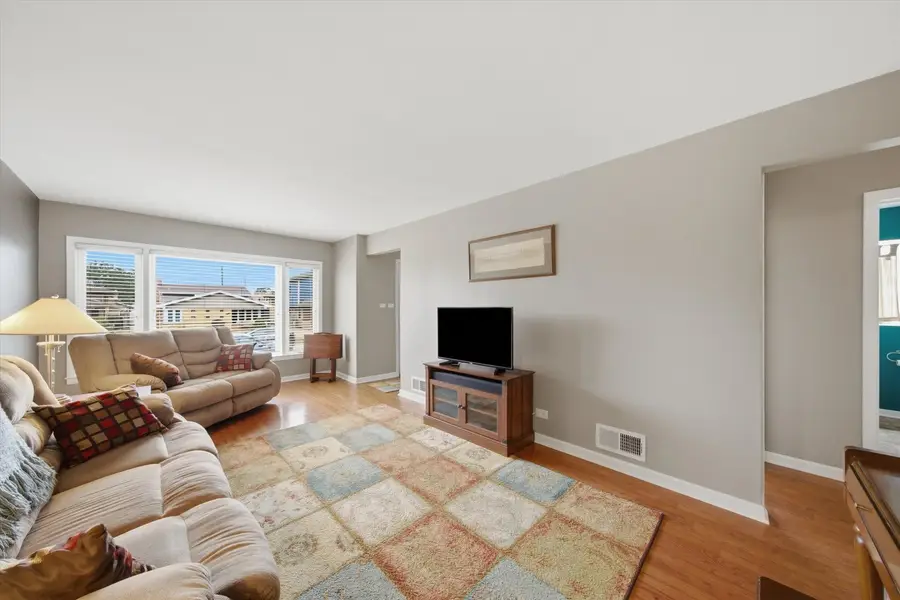 8636 S Tripp Avenue, Chicago, IL 60652 - #3