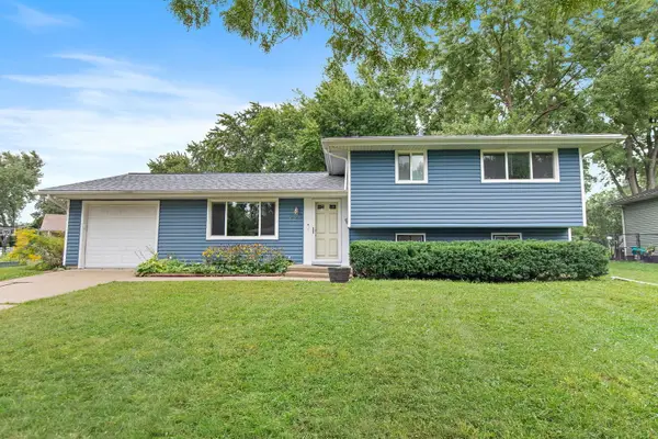 321 Desmond Drive, Schaumburg, IL 60193