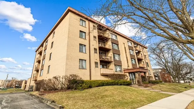 5800 W 105th Street #4C, Oak Lawn, IL 60453 - #1