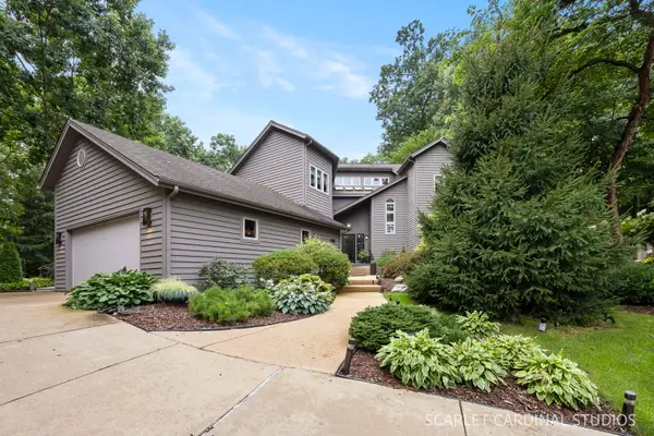 915 Knollwood Lane, West Chicago, IL 60185