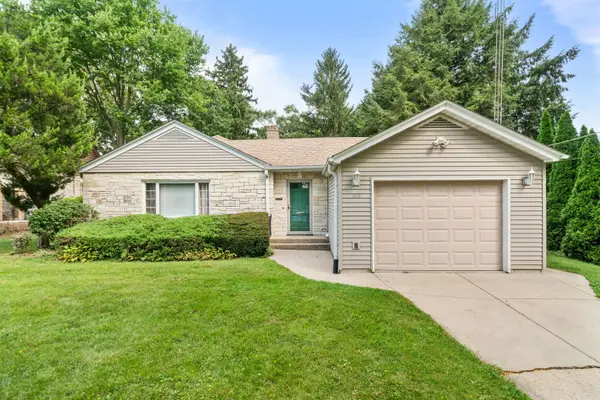 915 W Lincoln Avenue, Belvidere, IL 61008