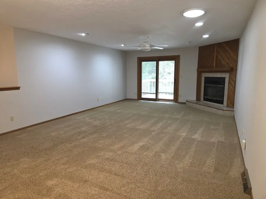 5811 Elaine Drive, Rockford, IL 61108 - #3