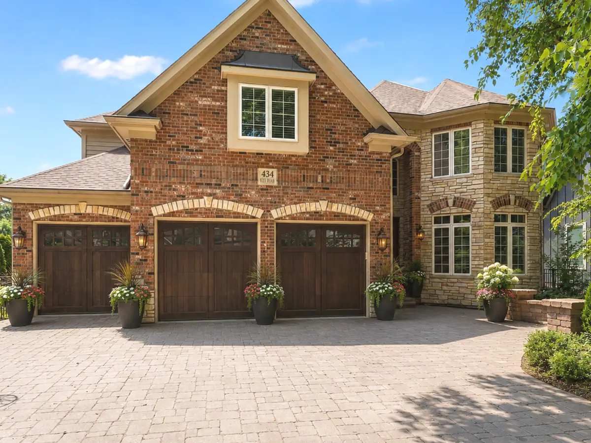 434 W Benton Avenue, Naperville, IL 60540 - #1
