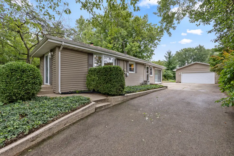713 Coolidge Place, Rockford, IL 61107 - #2