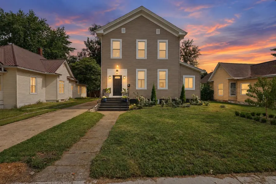 404 N 21st Street, Mattoon, IL 61938 - #2