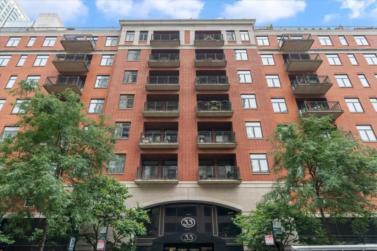 33 W Huron Street #402, Chicago, IL 60654 - #1