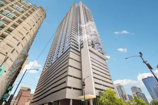 235 W Van Buren Street #1807, Chicago, IL 60607