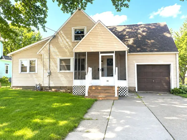 1103 5th Avenue, Sterling, IL 61081