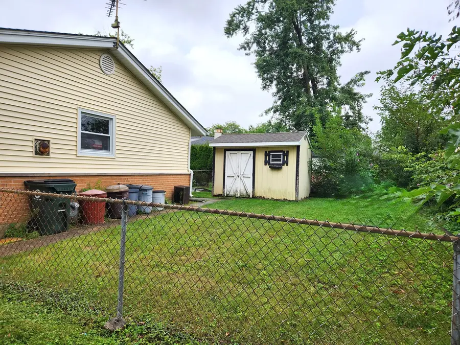 325 Spruce Lane, Elk Grove Village, IL 60007 - #2