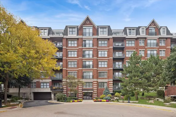 255 E Liberty Drive #203, Wheaton, IL 60187