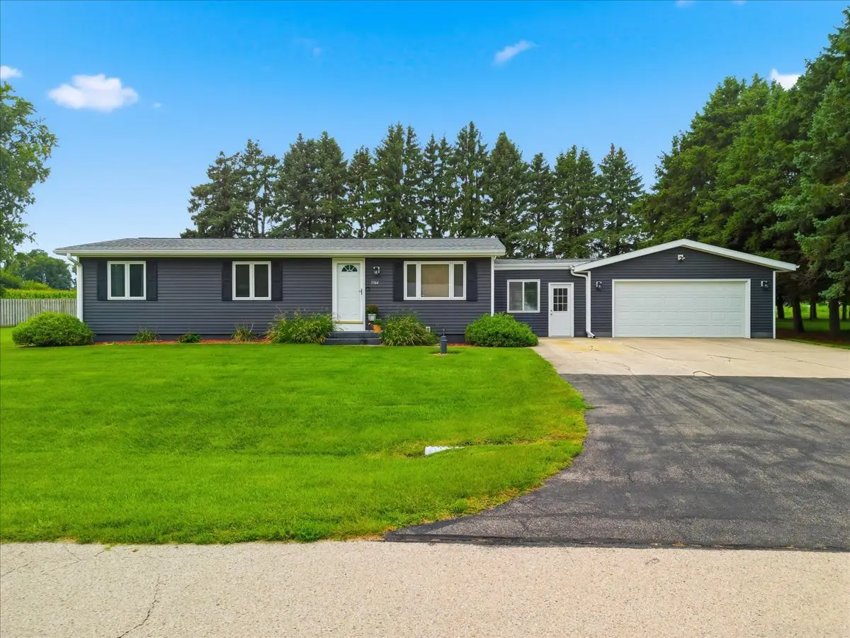 5564 S Greenland Drive, Rochelle, IL 61068 - #1